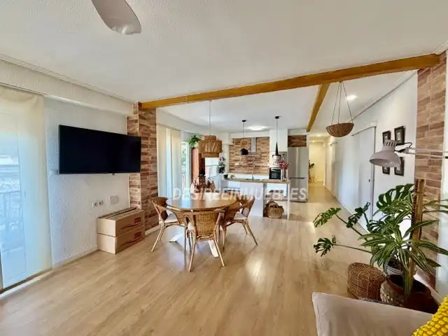Sala de estar de Piso en venta en Valencia con Aire acondicionado, Calefacción y Parquet