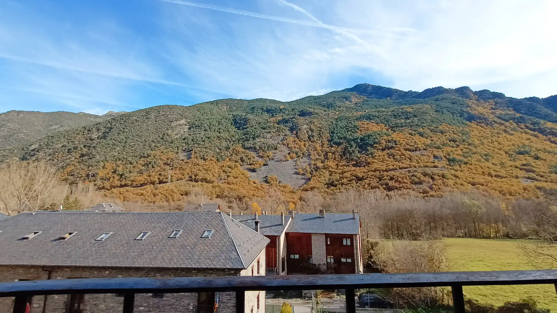 Vista exterior de Casa o xalet en venda en Vall de Cardós amb Jardí privat