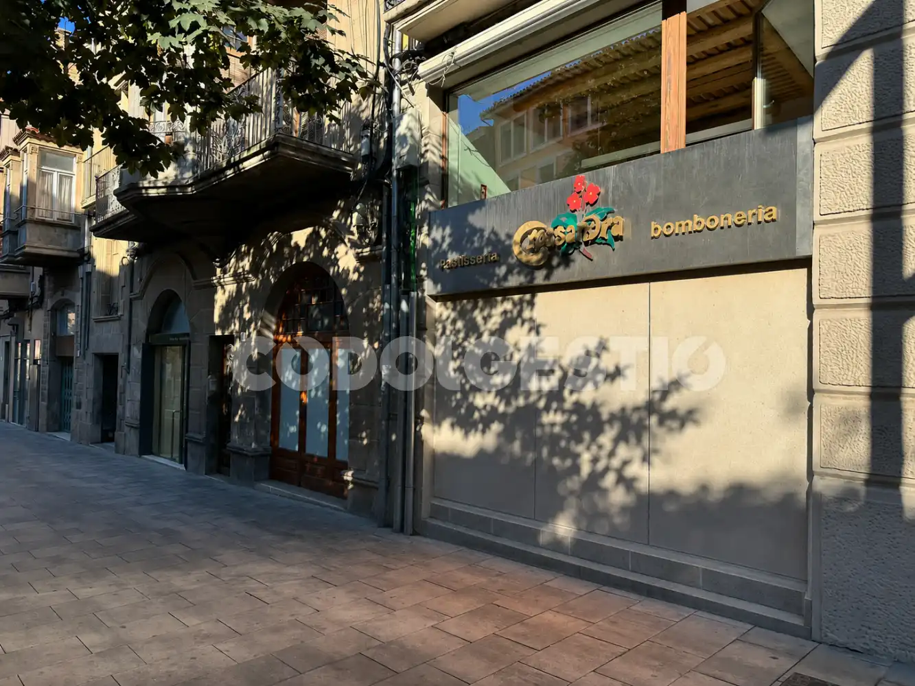 Locale commerciale in vendita a Hospital