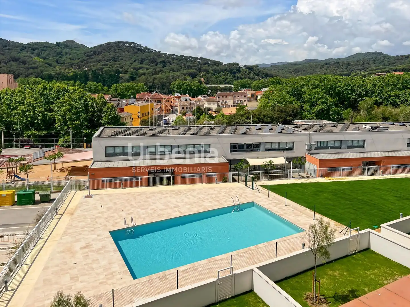 Piscina de Pis en venda en Sant Iscle de Vallalta amb Calefacció, Jardí privat i Terrassa