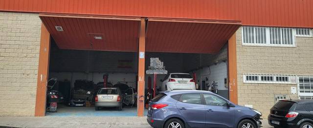Nave industrial en Venta en Barrio de la Estación