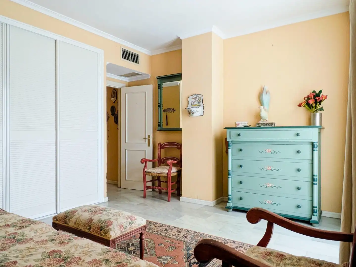 Bedroom of Flat for sale in Marbella  with Air Conditioner, Heating and Private garden