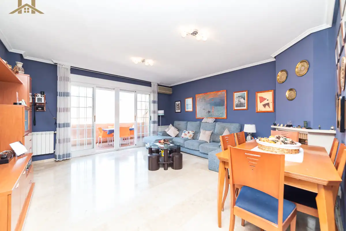 Sala de estar de Casa adosada en venta en Móstoles con Aire acondicionado, Calefacción y Jardín privado