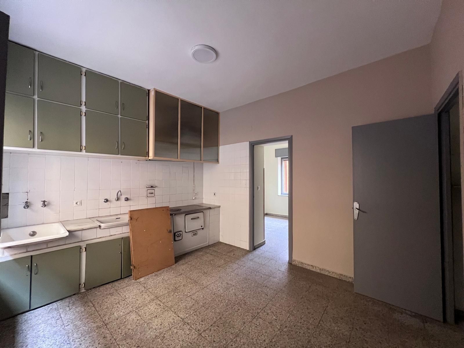 Cuina de Pis en venda en Degaña amb Traster