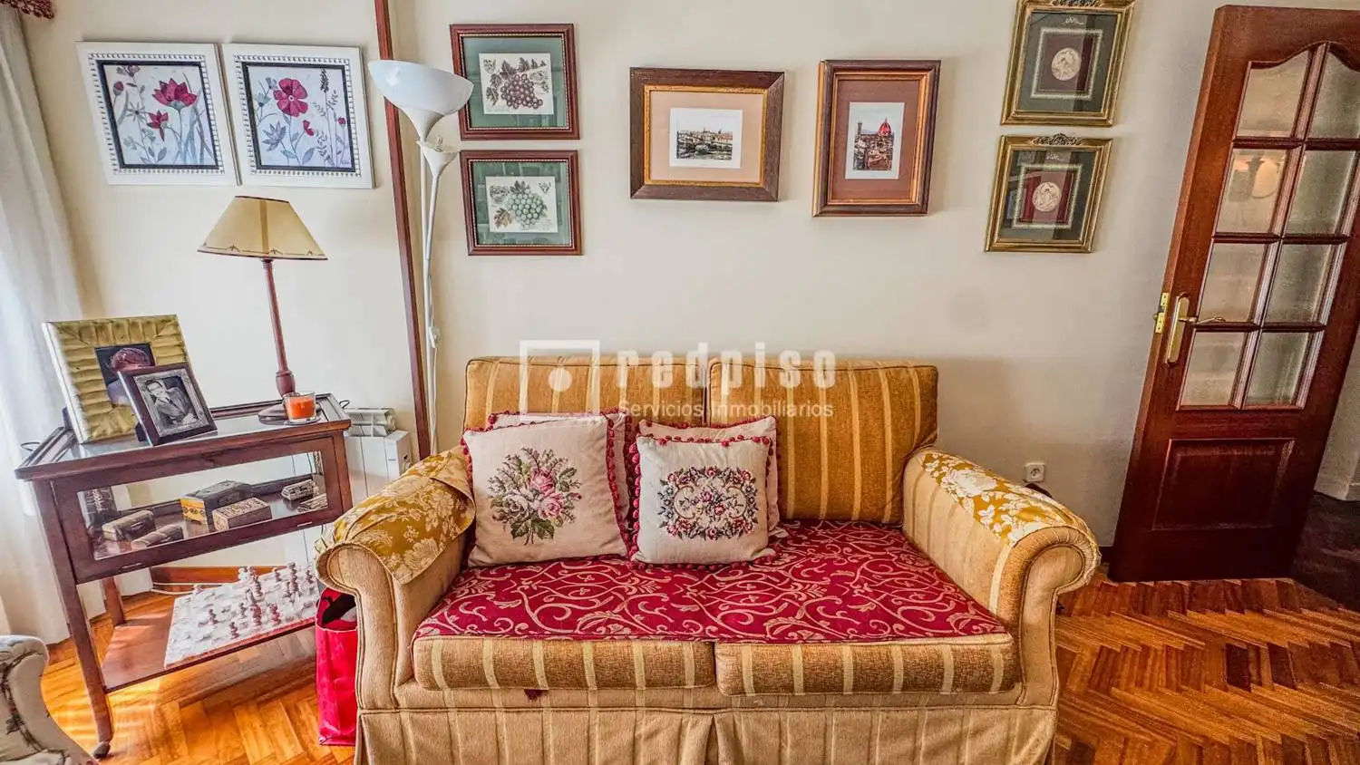 Sala de estar de Piso en venta en A Coruña Capital  con Parquet y Trastero