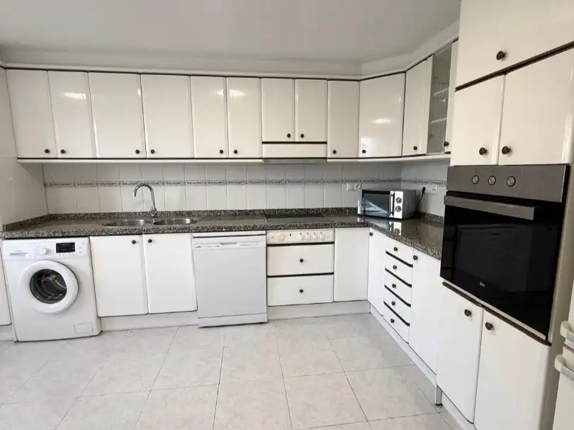 Cuina de Casa o xalet en venda en L'Alfàs del Pi amb Aire condicionat, Terrassa i Balcó