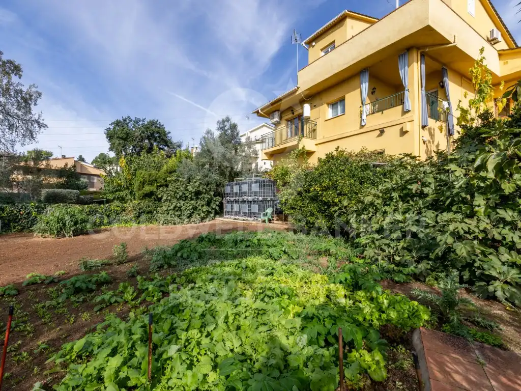 Jardí de Casa o xalet en venda en Castellar del Vallès