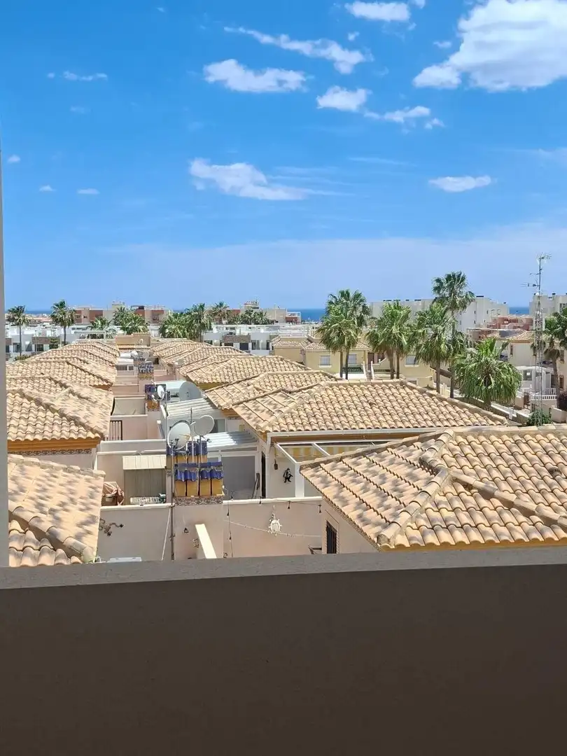Vista exterior de Apartamento en venta en Orihuela con Jardín privado, Terraza y Trastero