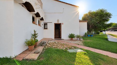 Foto 2 de Casa adosada en venda a 28 Calle Maestro Rodrigo, Bahía Dorada, Estepona