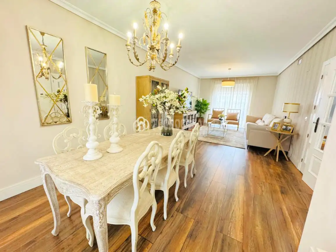 Comedor de Casa adosada en venta en Pepino con Aire acondicionado, Calefacción y Terraza
