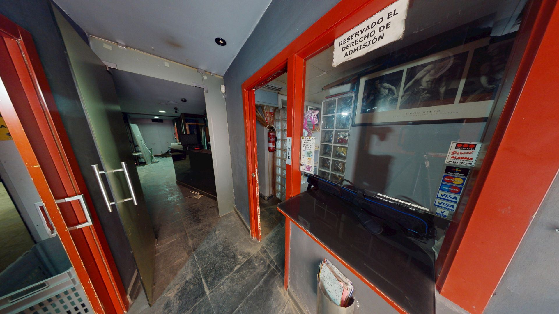 Premises for sale in Alicante / Alacant  with Furnished