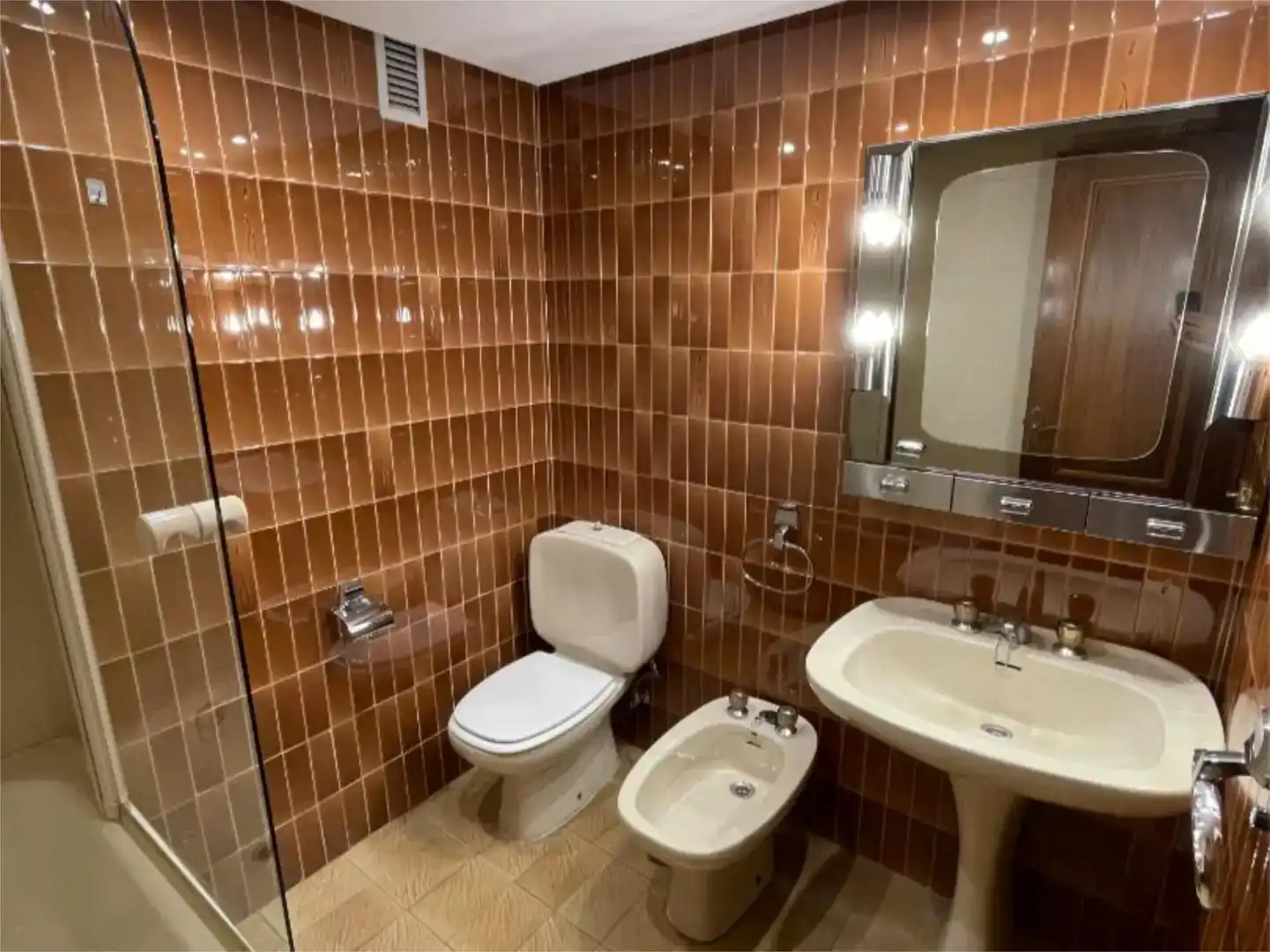 Baño de Piso en venta en León Capital  con Parquet, Trastero y Piscina