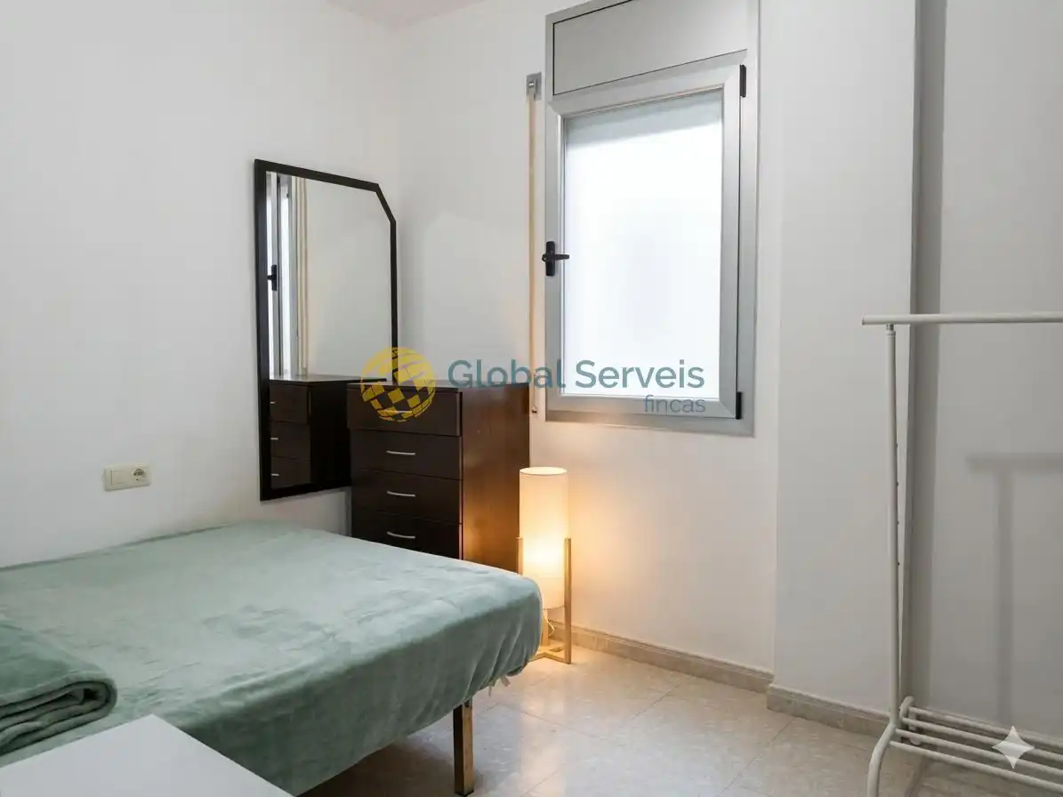 Habitación de Piso en venta en Abrera con Balcón