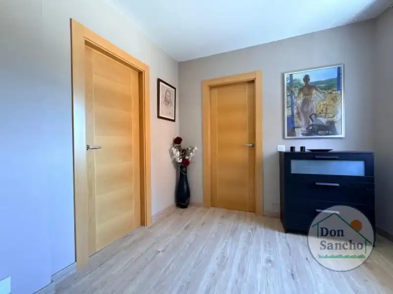 Casa adosada en venta en Santovenia de Pisuerga con Calefacción y Terraza