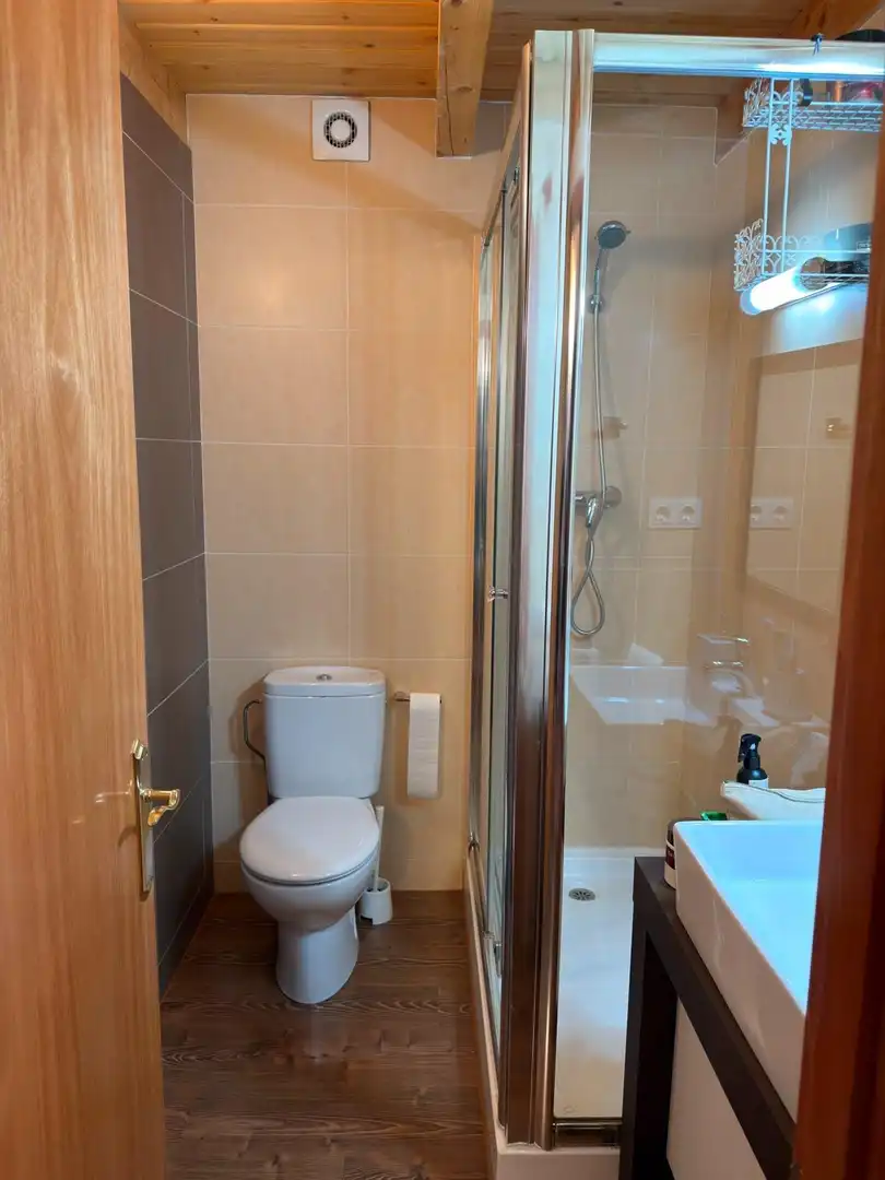 Baño de Casa o chalet en venta en Vall de Cardós con Calefacción, Trastero y Balcón
