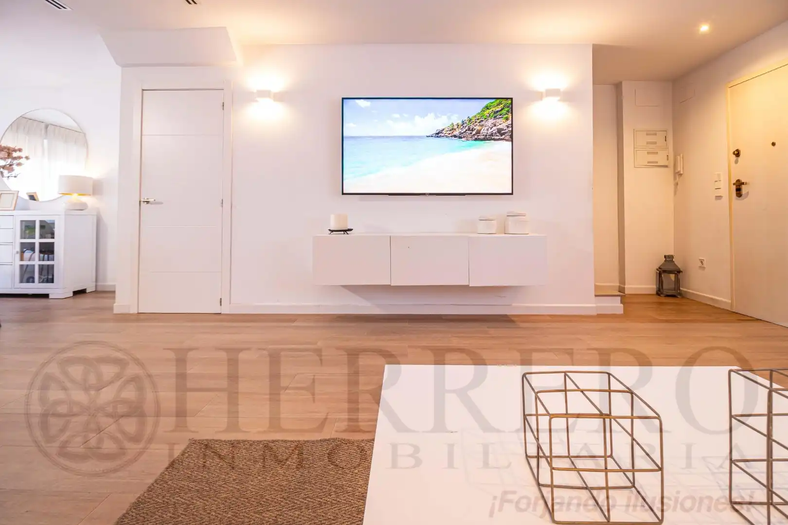 Sala d'estar de Casa adosada en venda en Almoines amb Aire condicionat, Calefacció i Jardí privat