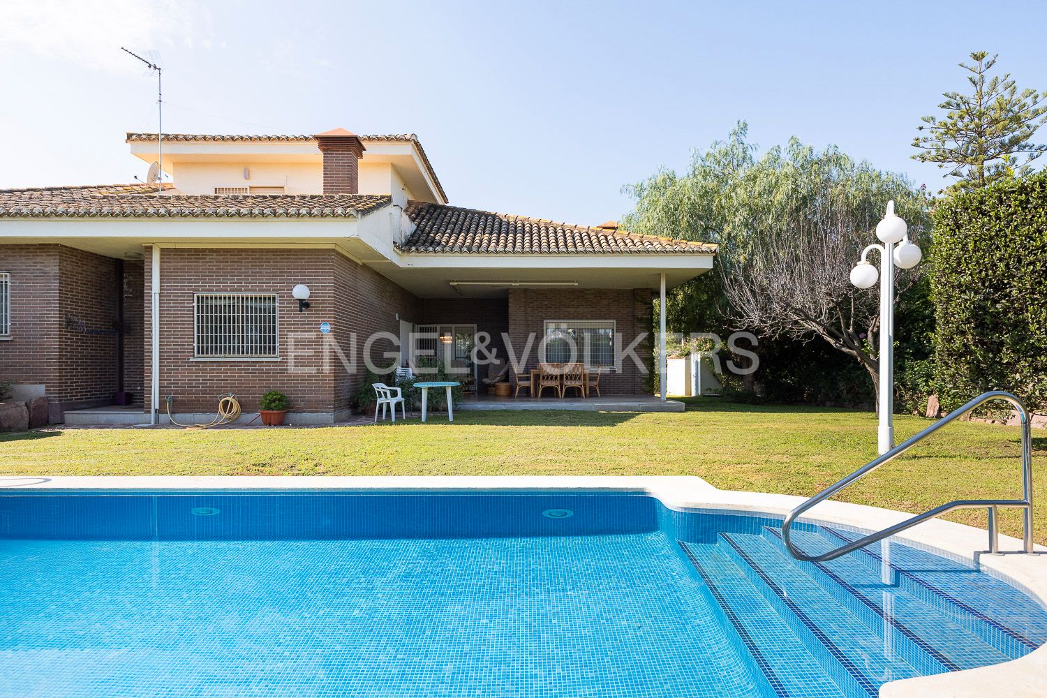 Vista exterior de Casa o chalet en venta en Torrent con Aire acondicionado, Calefacción y Jardín privado