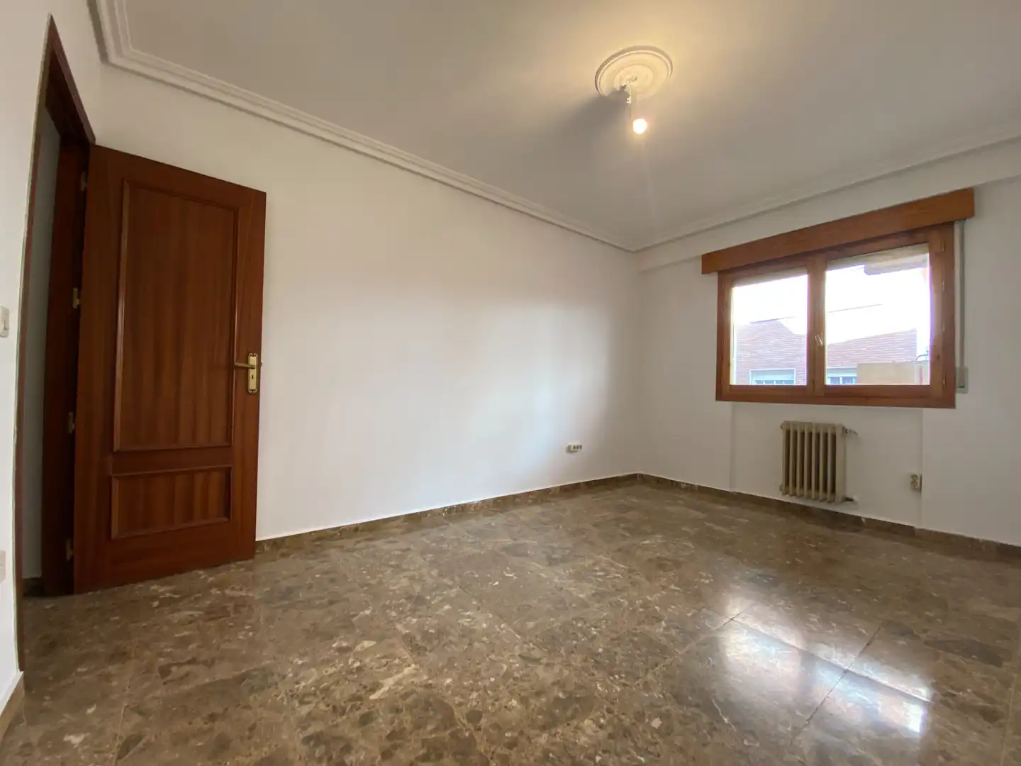 Habitación de Piso en venta en Ciudad Real con Calefacción, Terraza y Balcón