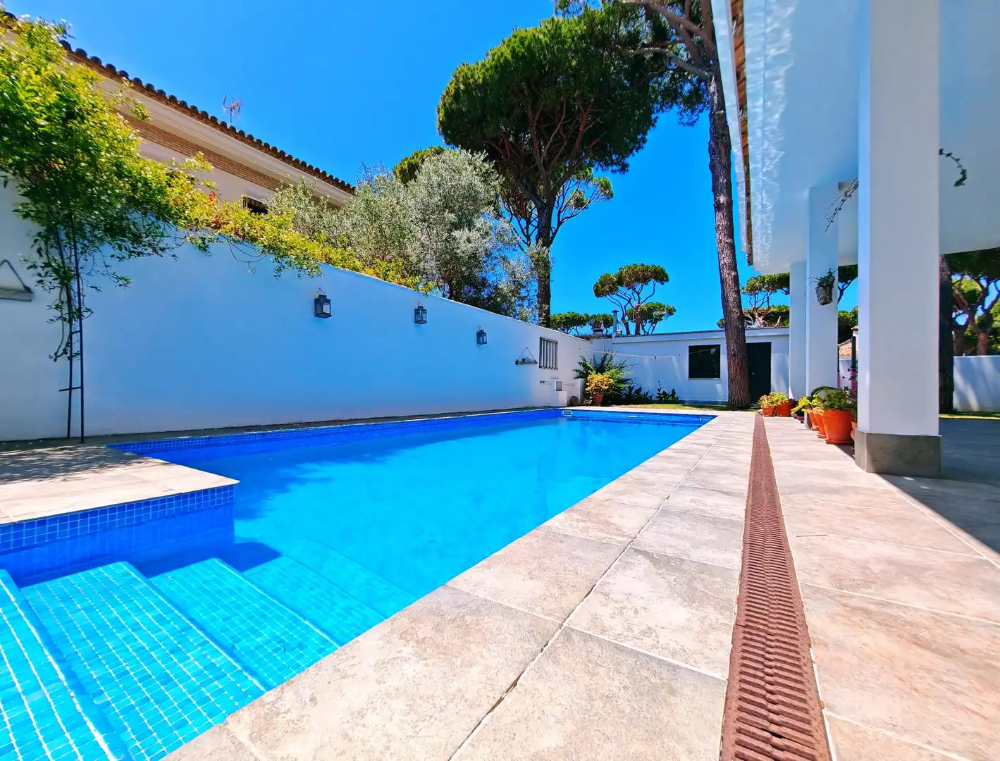 Piscina de Casa o chalet en venta en Chiclana de la Frontera con Aire acondicionado, Jardín privado y Terraza