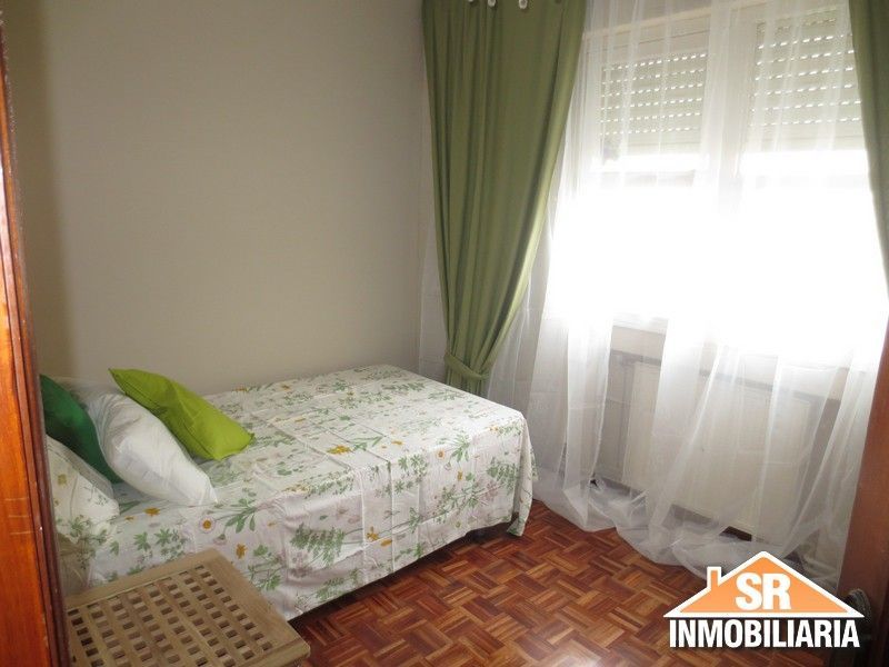 Flat to rent in Rúa Antonio Viñes, Os Mallos