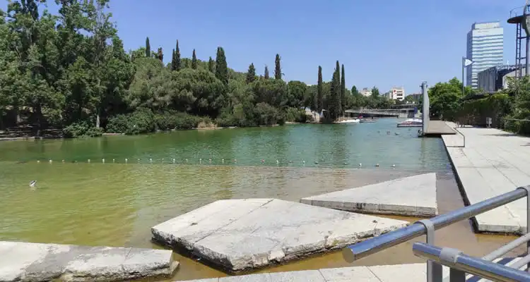 Piscina de Piso en venta en Sabadell con Balcón