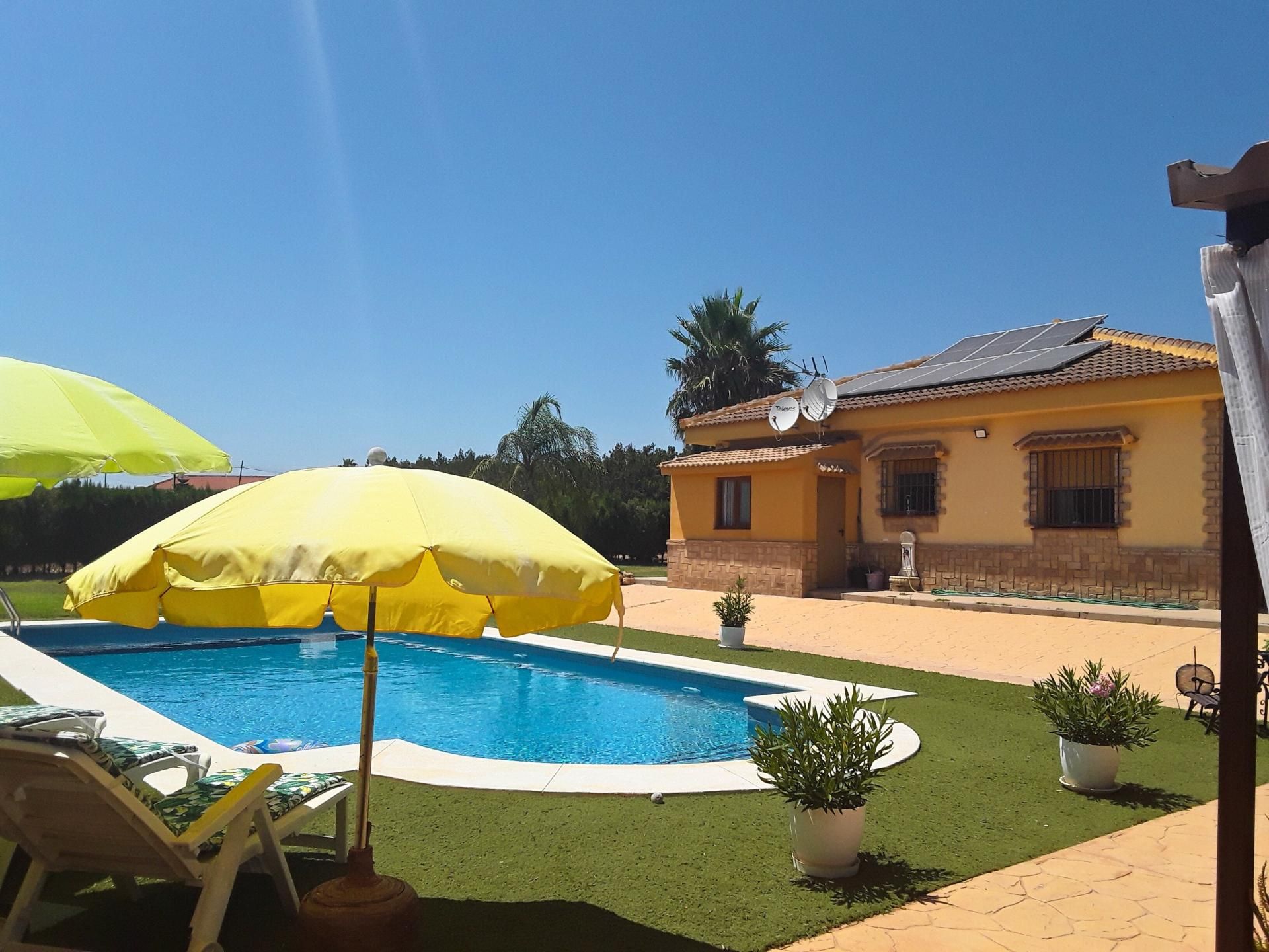 Piscina de Finca rústica en venda en Aljaraque amb Terrassa, Piscina i Balcó