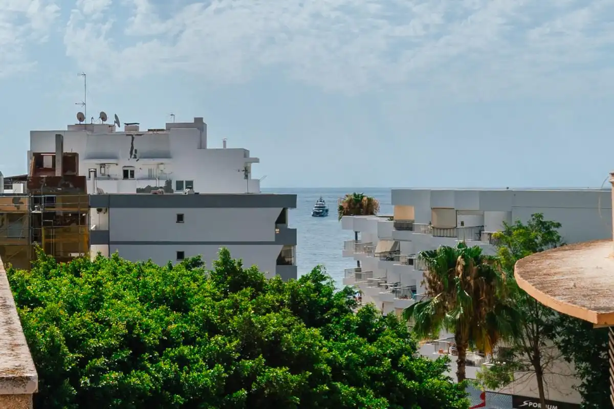Vista exterior de Ático en venta en Eivissa con Calefacción, Terraza y Amueblado