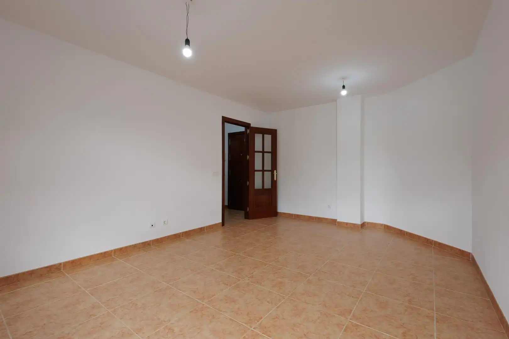 Apartament amb ascensor en venda a Calle Jovellanos #bajo, imagen 3