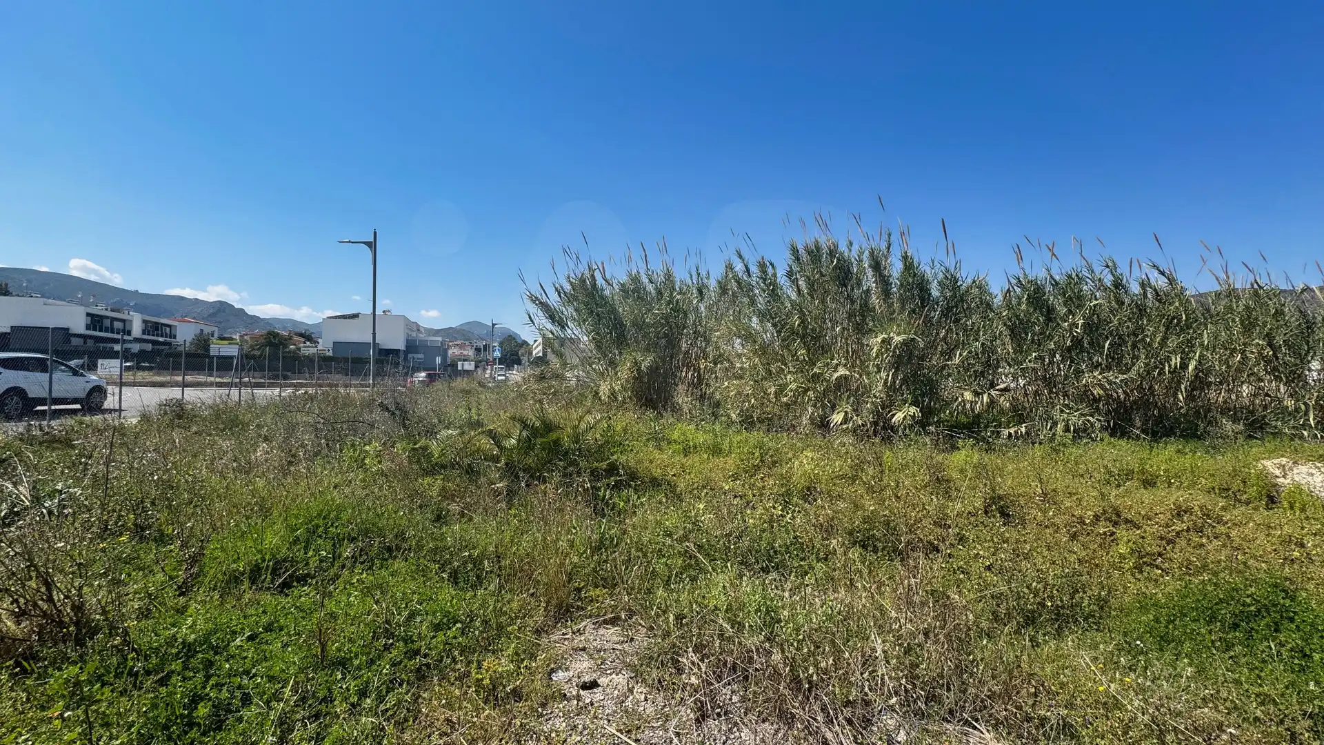 Residential land for sale in Pego