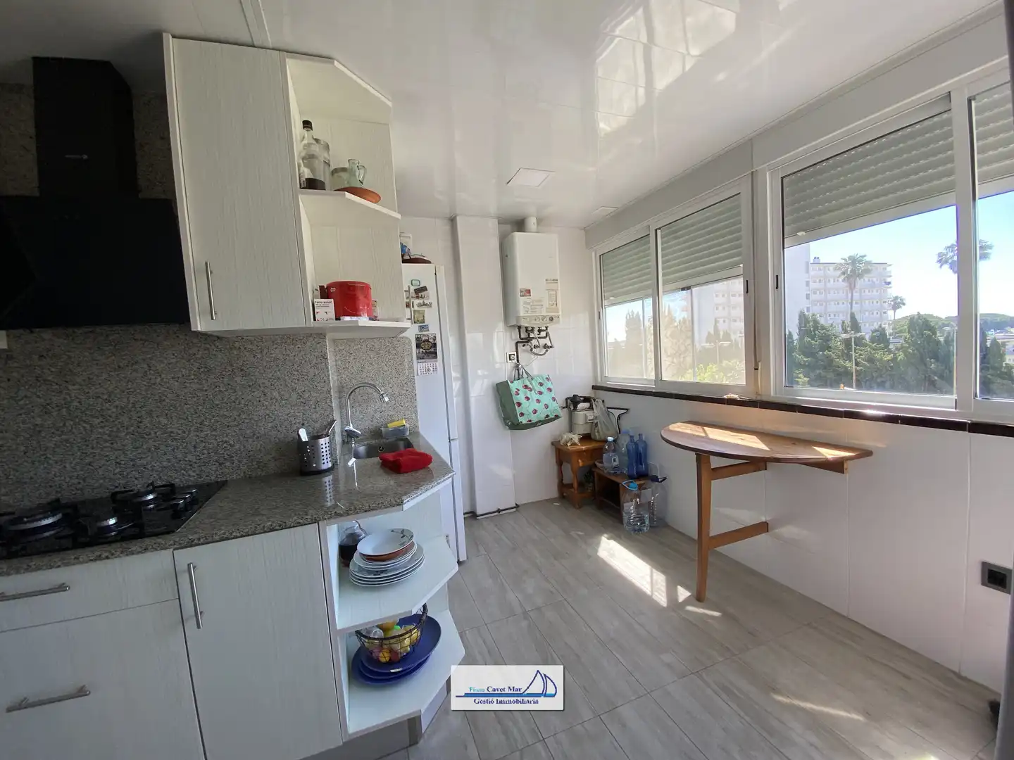 Cuina de Apartament en venda en Cambrils amb Parquet, Moblat i Piscina comunitària