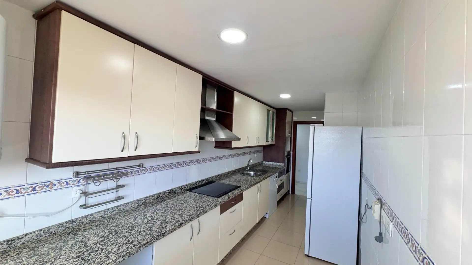 Cuina de Àtic en venda en Málaga amb Aire condicionat, Terrassa i Piscina comunitària
