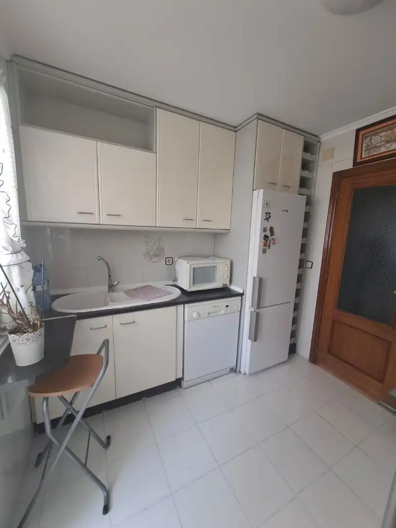 Cocina de Piso de alquiler en Albacete con Calefacción, Amueblado y Horno