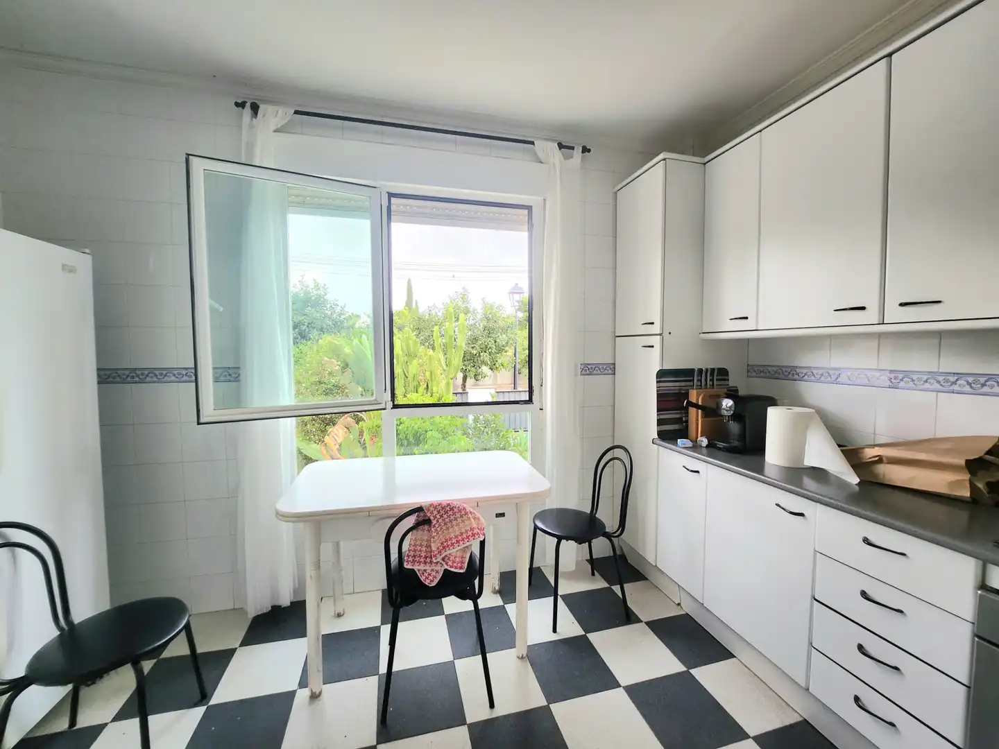 Kitchen of Houses for sale in Alcalá de Guadaira  with Air Conditioner, Heating and Private garden