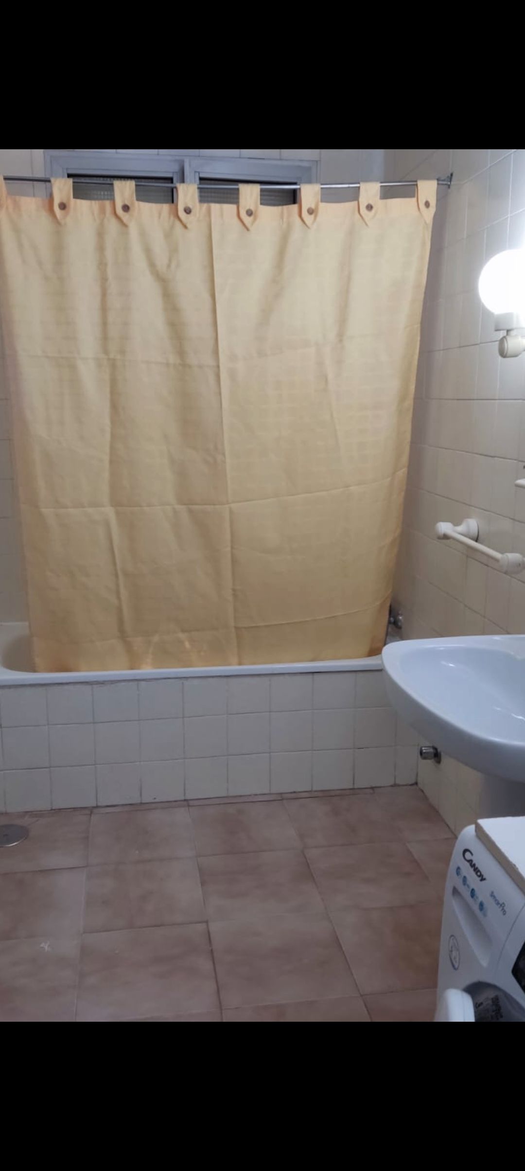 Bathroom of Flat to rent in  Sevilla Capital  with Furnished