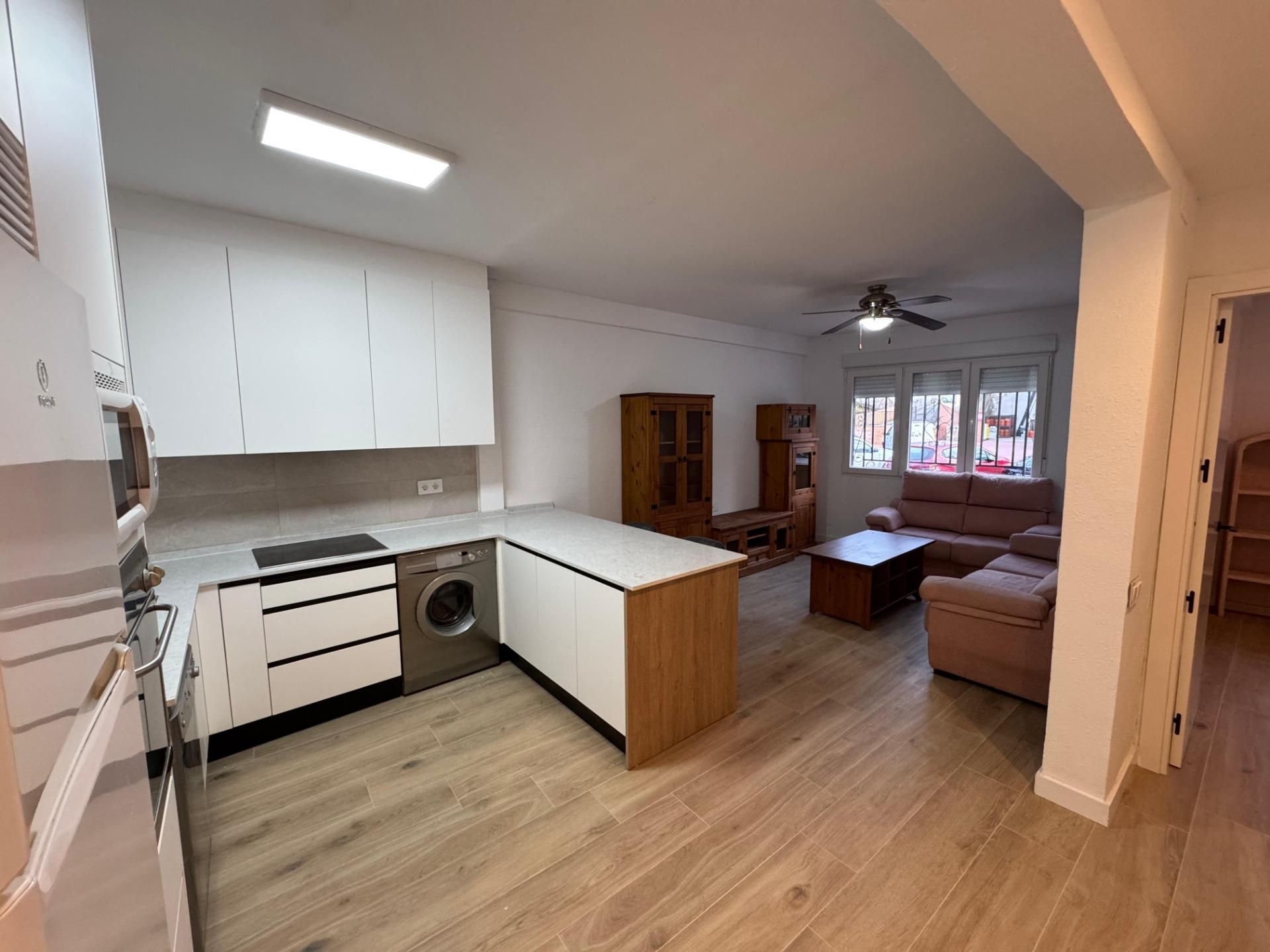 Cuina de Planta baixa de lloguer en Méntrida amb Aire condicionat i Moblat