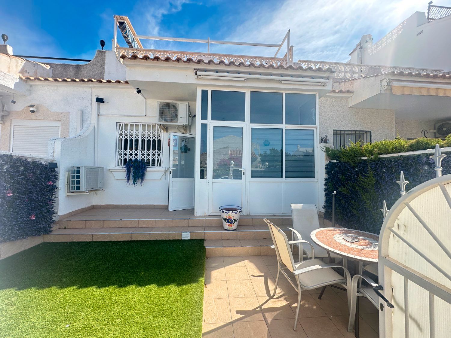 Terrassa de Casa o xalet en venda en Orihuela amb Aire condicionat, Piscina i Moblat