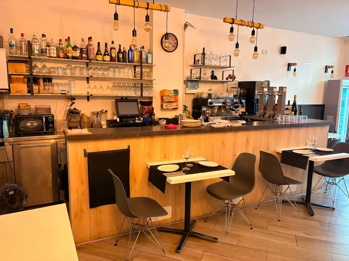 Local comercial en traspàs a Molins de Rei, imagen 7