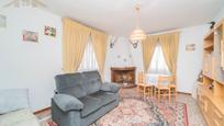 Sala d'estar de Casa o xalet en venda en Carranque amb Terrassa, Piscina i Balcó