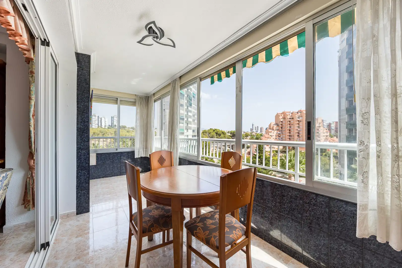 Dining room of Apartments for sale in Benidorm  with Swimming Pool, Furnished and Community pool