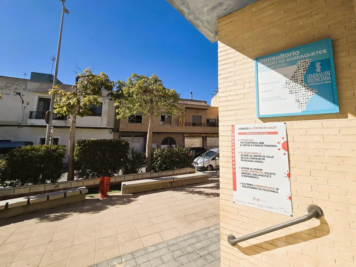 Vista exterior de Casa o xalet de lloguer en Sueca amb Aire condicionat, Terrassa i Moblat