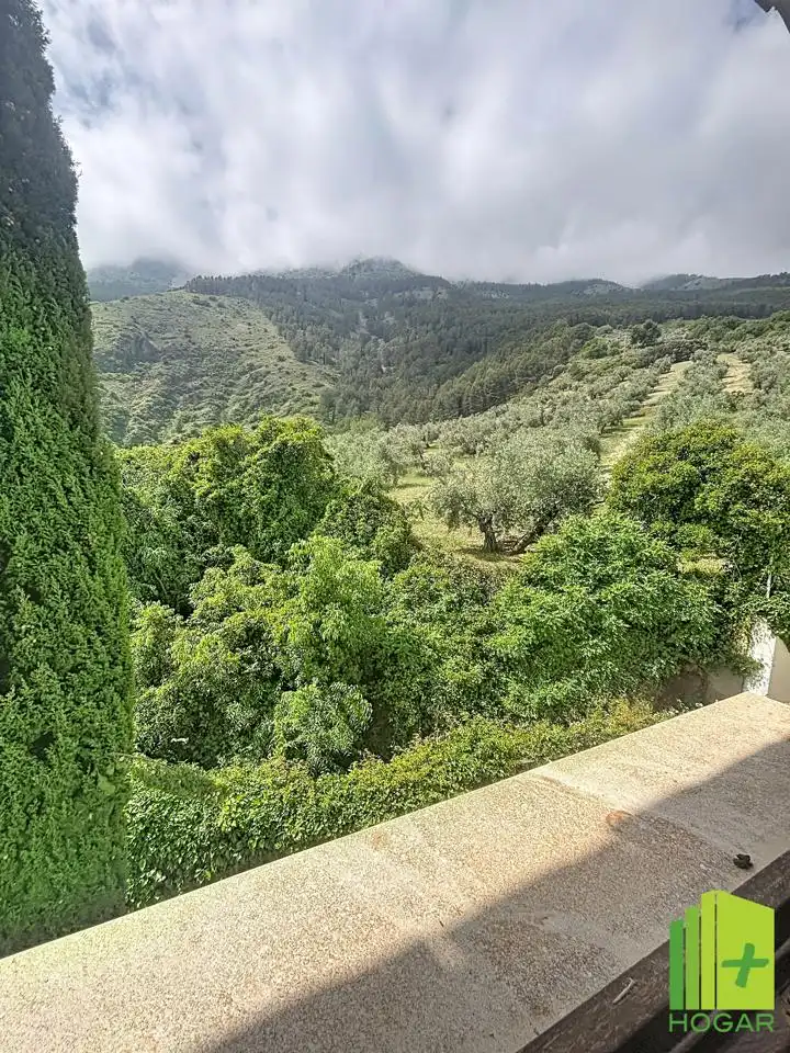 Casa adosada en venta en Jaén con Aire acondicionado, Jardín privado y Terraza