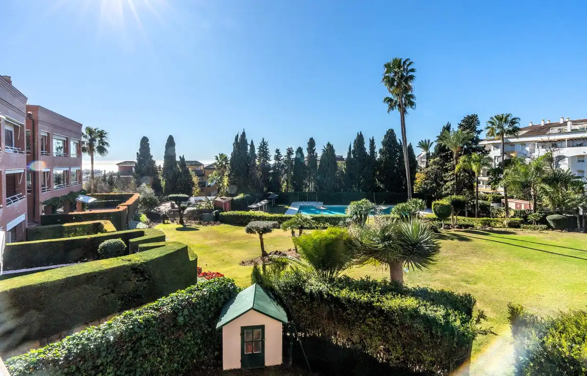 Jardín de Apartamento en venta en Marbella con Aire acondicionado, Amueblado y Internet