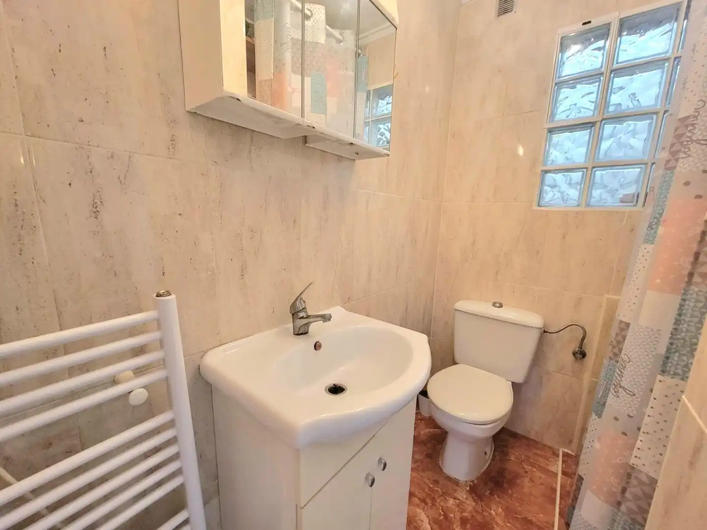 Baño de Casa adosada en venta en Torrevieja con Aire acondicionado, Terraza y Trastero