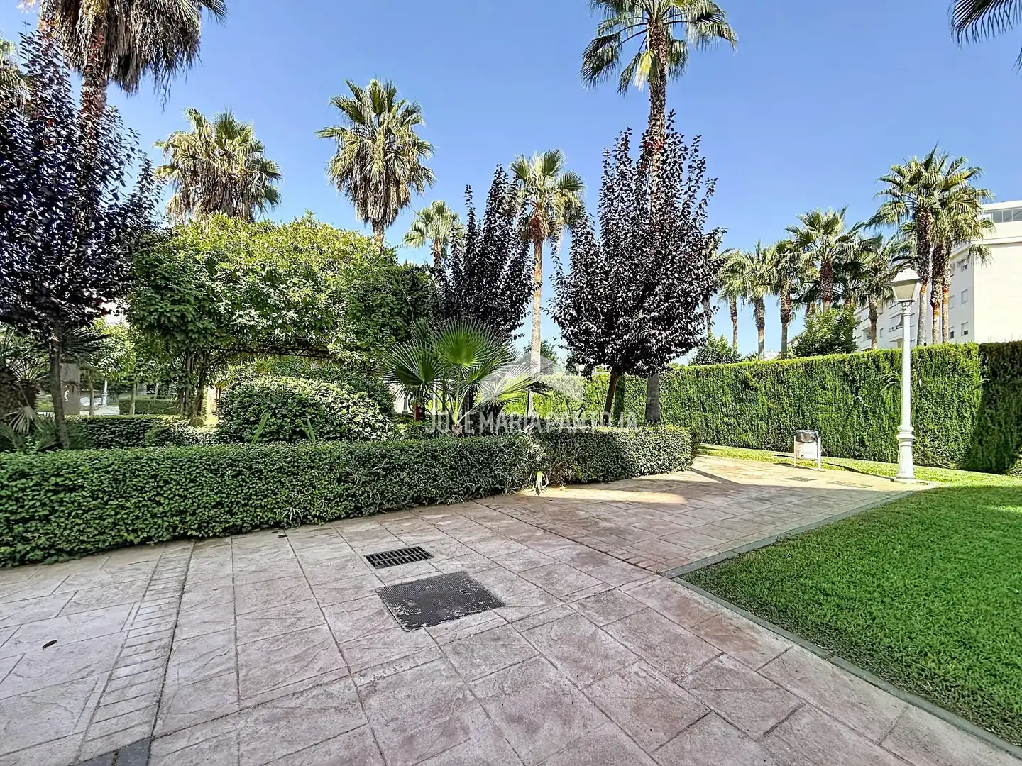 Exterior view of Flat for sale in Jerez de la Frontera  with Air Conditioner, Private garden and Parquet flooring
