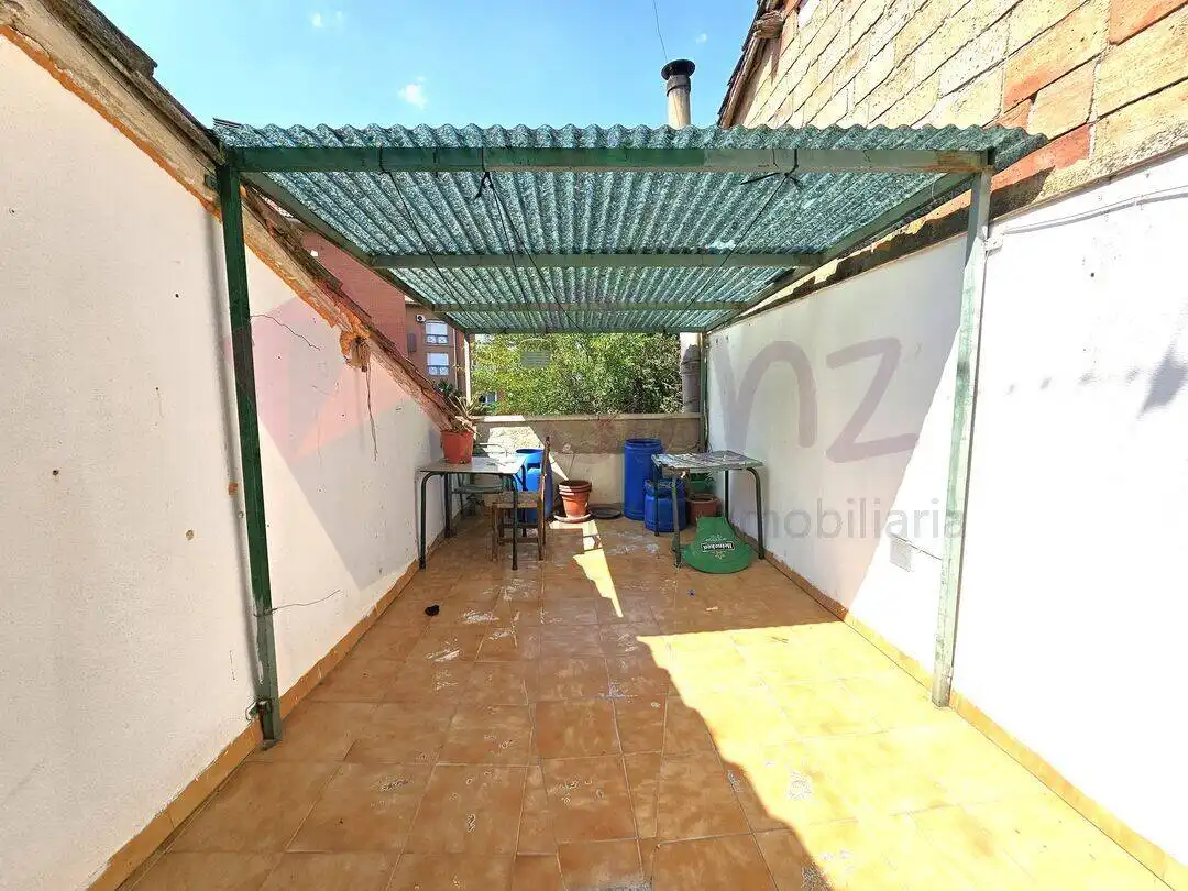 House for sale in Calle Manjarrés, imagen 2