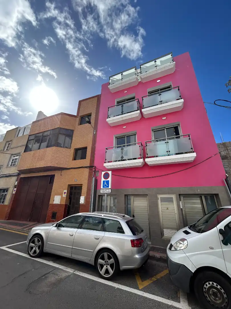 Vista exterior de Pis en venda en San Bartolomé de Tirajana amb Aire condicionat, Microones i Balcó