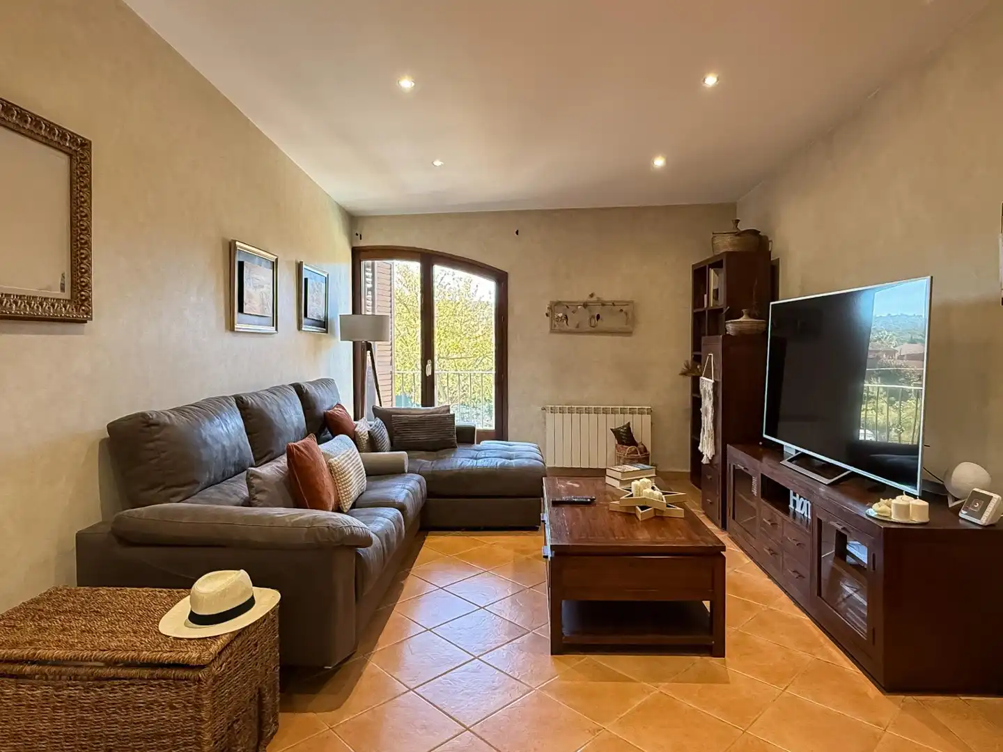 Sala de estar de Finca rústica en venta en Calonge i Sant Antoni con Calefacción y Jardín privado
