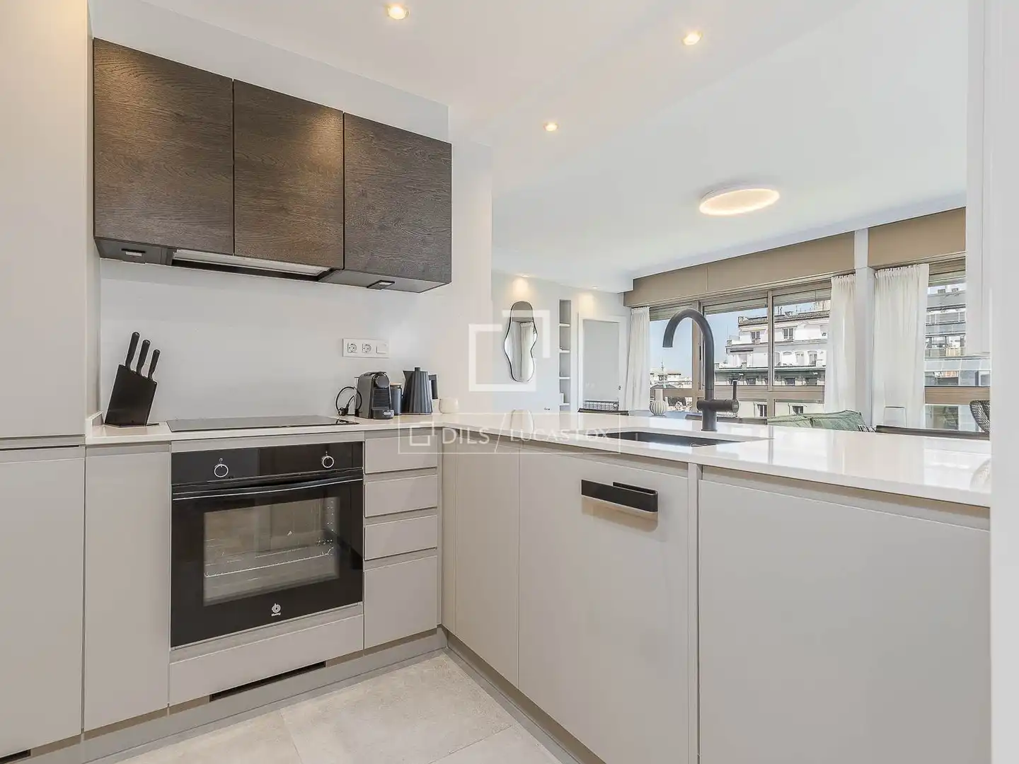 Cocina de Ático en venta en Barcelona con Aire acondicionado, Calefacción y Trastero