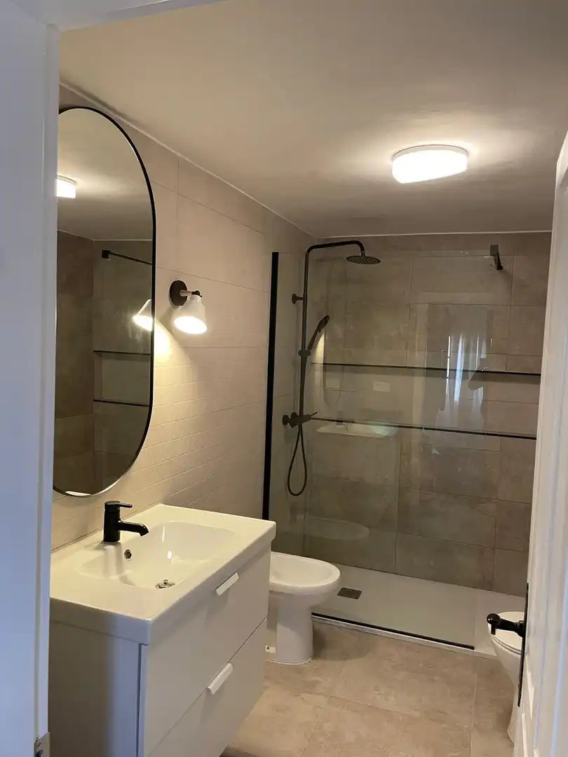 Baño de Casa o chalet de alquiler en Algeciras con Aire acondicionado