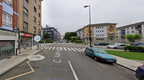 Foto 2 de Piso en venta en Ventanielles, Oviedo